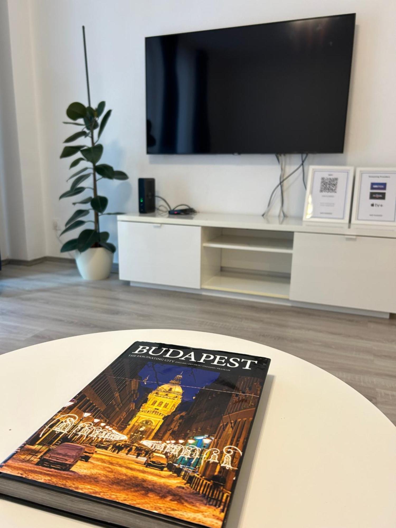 West Budapest-Edge Of Downtown-Free Parking 외부 사진