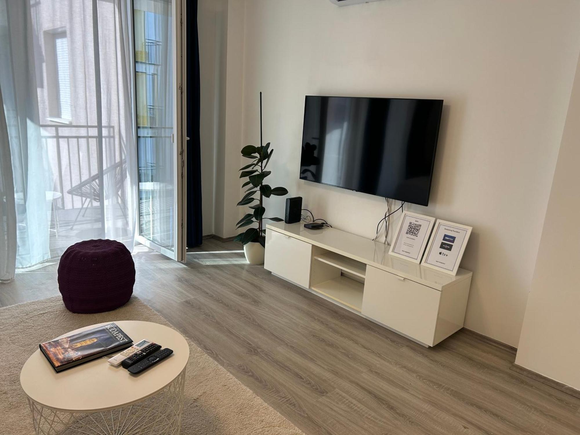West Budapest-Edge Of Downtown-Free Parking 외부 사진